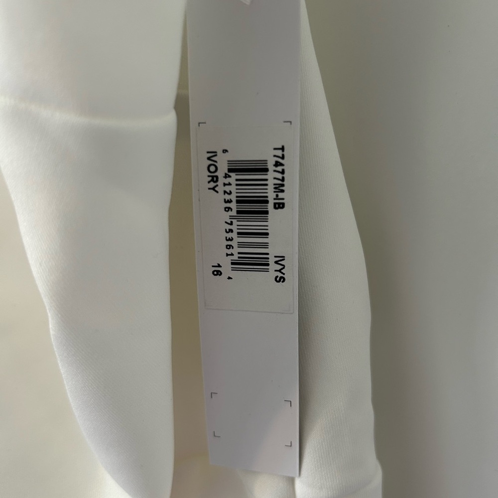 Ivy + Blu Elegant White Halter Dress - Picture 10 of 12